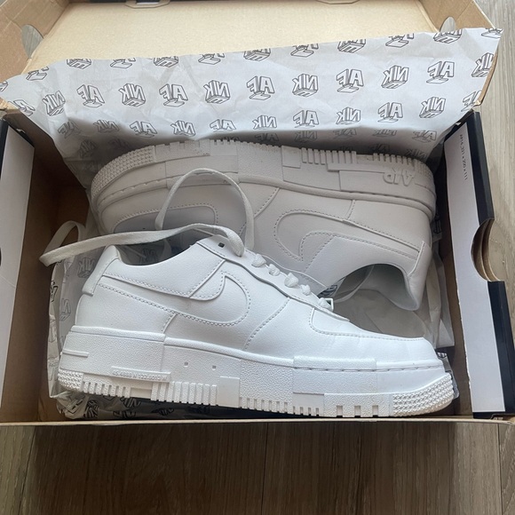 Nike Air Force 1 Pixel - Picture 1 of 6